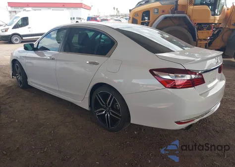 2017 Honda Accord Sport z USA, uszkodzony, nr VIN 1HGCR2F59HA046726